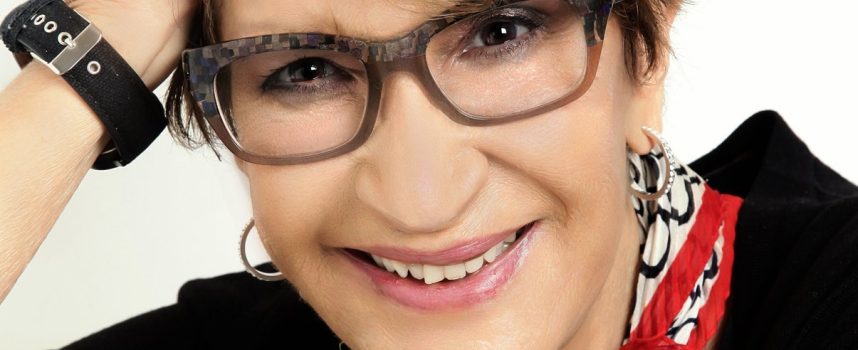 Νικόλ – Άννα Μανιάτη: συνέντευξη στην Μαρία Τσακίρη