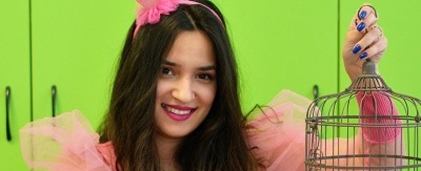 Κρυσταλλέννια Γαβριηλίδου: συνέντευξη στην Μαρία Τσακίρη