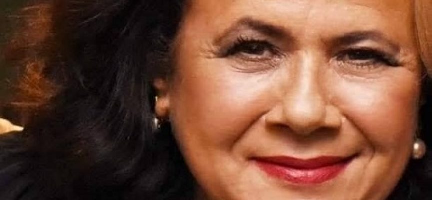 Τζίνα Ψάρρη: συνέντευξη στη Μαρία Τσακίρη Τζίνα Ψάρρη: συνέντευξη στη Μαρία Τσακίρη