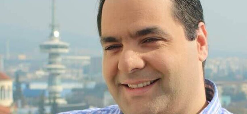 Βαγγέλης Πλάκας: συνέντευξη στη Μαρία Τσακίρη Βαγγέλης Πλάκας: συνέντευξη στη Μαρία Τσακίρη