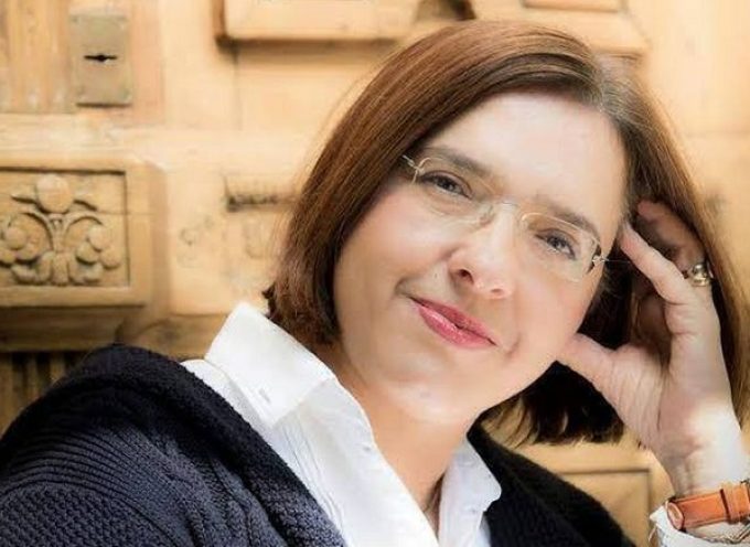 Εύα Μ. Μαθιουδάκη: συνέντευξη στη Μαρία Τσακίρη