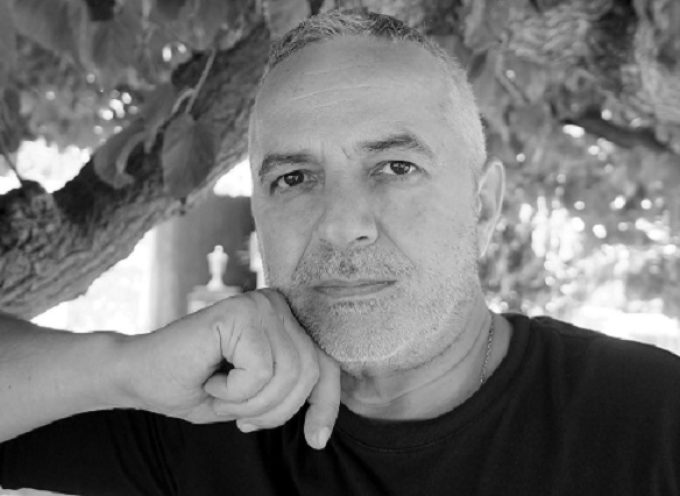 Θεοχάρης Μπικηρόπουλος: συνέντευξη στη Μαρία Τσακίρη
