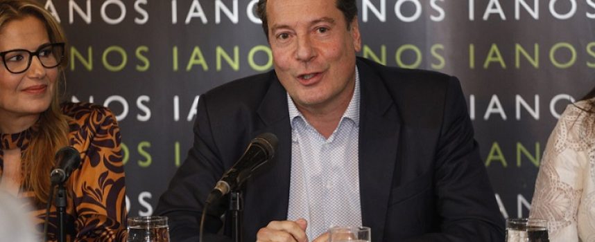 Κώστας Μποτόπουλος: συνέντευξη στη Μαρία Τσακίρη