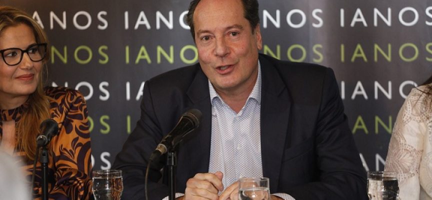 Κώστας Μποτόπουλος: συνέντευξη στη Μαρία Τσακίρη