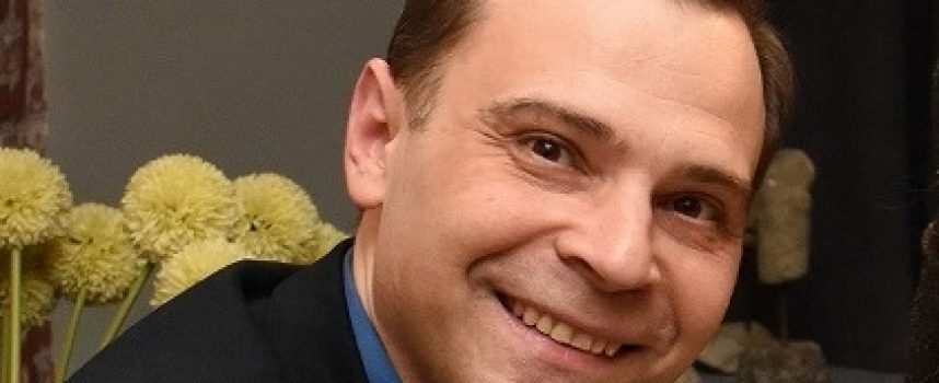 Κωνσταντίνος Μανίκας: συνέντευξη στη Μαρία Τσακίρη