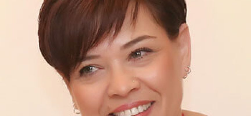 Ζωή Οικονόμου: συνέντευξη στη Μαρία Τσακίρη Ζωή Οικονόμου: συνέντευξη στη Μαρία Τσακίρη
